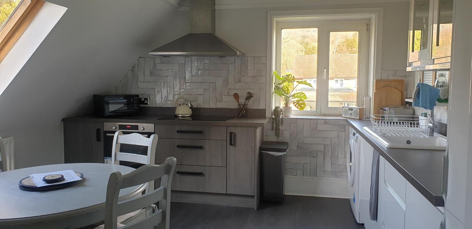 Lovely 3 Bed Condo Reigate Bagian luar foto