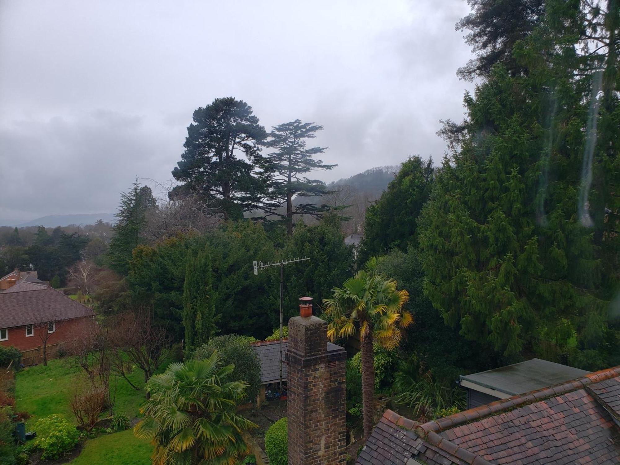 Lovely 3 Bed Condo Reigate Bagian luar foto